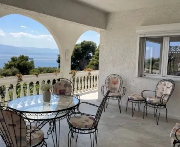 Sea View Two-Bedroom Villa for Sale in Korinthos — photo 3