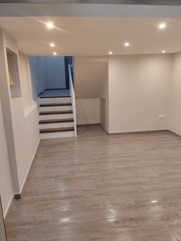 55 m² Apartment with One Bedrooms for Sale in Exarchia - Neapoli, Athens Center — photo 2