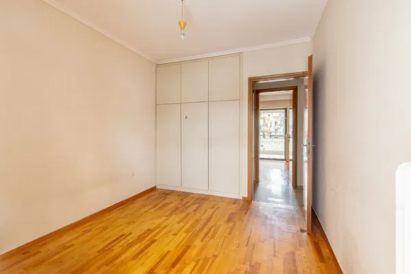 80 m² Apartment with Two Bedrooms for Sale in Nea Paralia Thessaloniki, Thessaloniki — photo 5