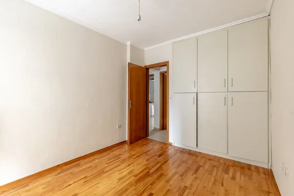 80 m² Apartment with Two Bedrooms for Sale in Nea Paralia Thessaloniki, Thessaloniki — photo 4