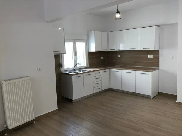 Two-Bedroom Renovated Apartment for Sale in Center Thessaloniki, Thessaloniki — photo 2