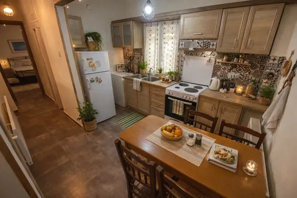 Renovated One-Bedroom Apartment for Sale in Center of Thessaloniki, Thessaloniki Center — photo 2