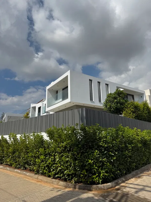 182 m² Villa with Three Bedrooms for Sale in Vari - Varkiza, Athens Southern suburbs — photo 2