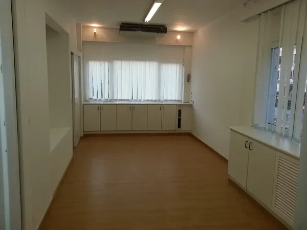 85 m² Commercial Space for Sale in Piraeus — photo 4