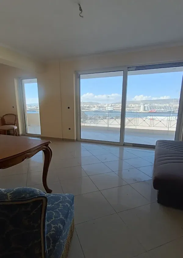 71 m² Renovated Two-Bedroom Apartment for Sale in Piraeus — photo 5