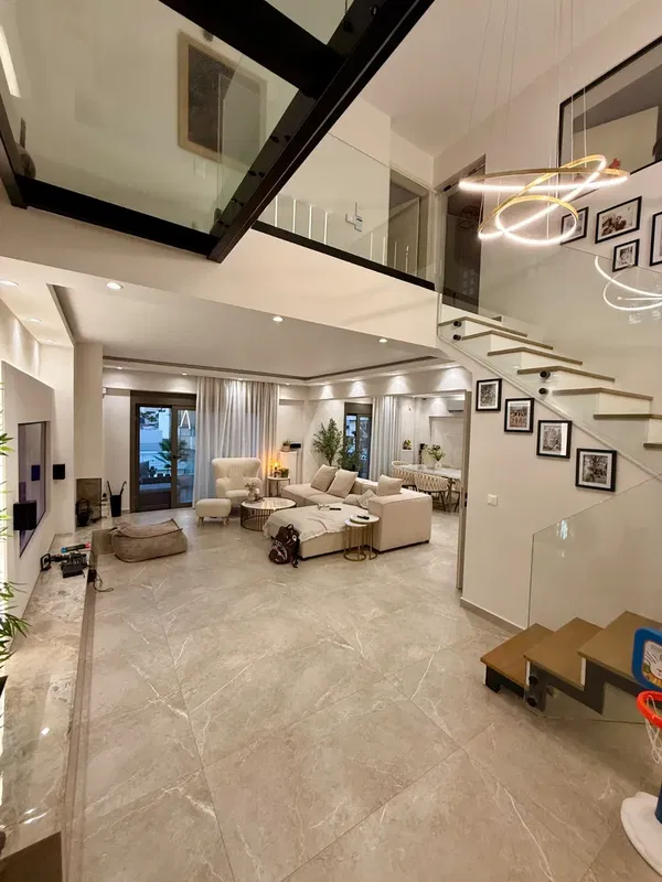 Three-Bedroom Contemporary Apartment for Sale in Moschato, Athens — photo 2