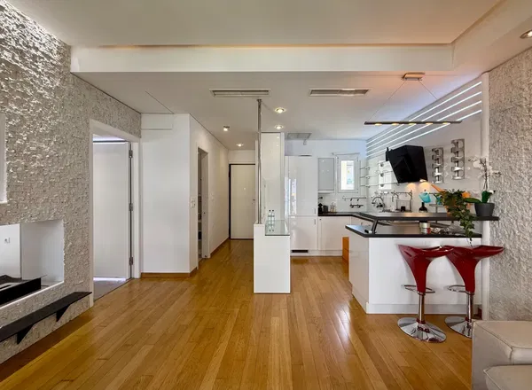 53 m² One-Bedroom Apartment for Sale in Kolonaki - Lycabettus, Athens Center — photo 4