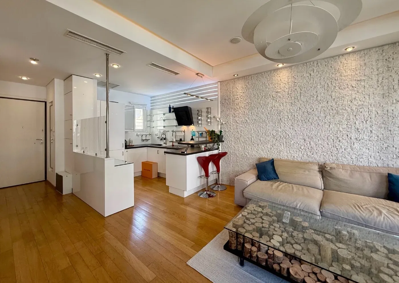 53 m² One-Bedroom Apartment for Sale in Kolonaki - Lycabettus, Athens Center