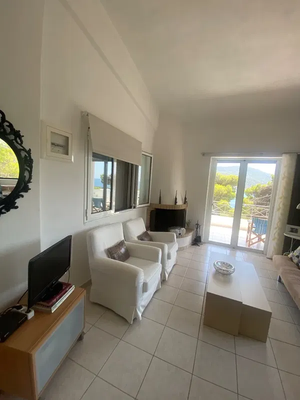 Two-Bedroom Villa for Sale in Porto Germeno, Vrilia — photo 3