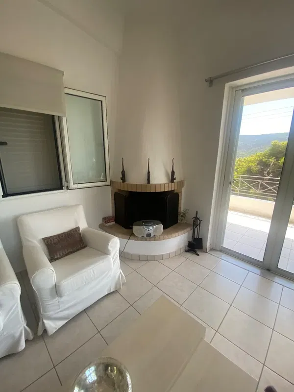 Two-Bedroom Villa for Sale in Porto Germeno, Vrilia