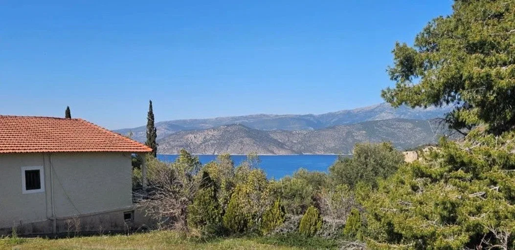 135 m² Villa with Three Bedrooms for Sale in Alepochori, Vilia