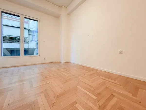 Two-Bedroom Apartment for Sale in Kypseli, Athens Center with Aluminium frames — photo 3