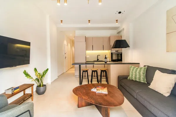 53 m² Renovated Two-Bedroom Apartment for Sale in Kypseli, Athens Center — photo 5