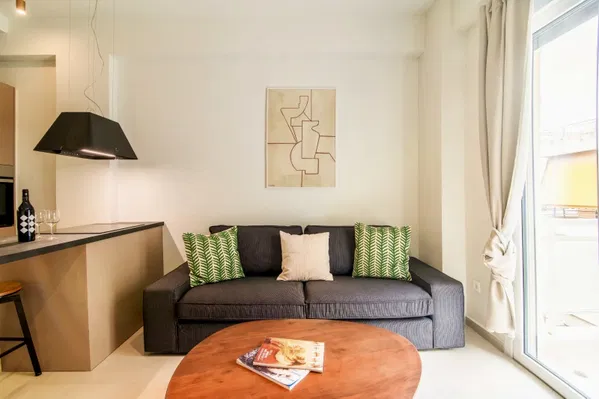 53 m² Renovated Two-Bedroom Apartment for Sale in Kypseli, Athens Center — photo 3