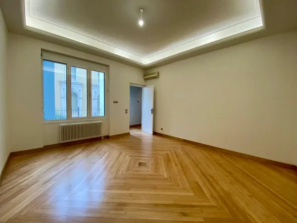 217 m² Apartment for Sale in Kolonaki - Lycabettus, Athens Center — photo 2