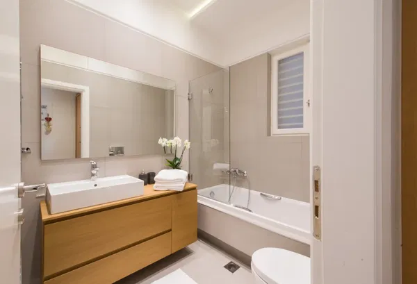 62 m² Renovated One-Bedroom Apartment for Sale in Kolonaki - Lycabettus, Athens Center — photo 5