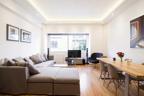 62 m² Renovated One-Bedroom Apartment for Sale in Kolonaki - Lycabettus, Athens Center — photo 2