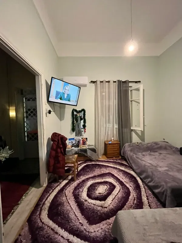 Renovated 42 m² Apartment with One Bedrooms for Sale in Kallipoli Piraeus, Piraeus — photo 2