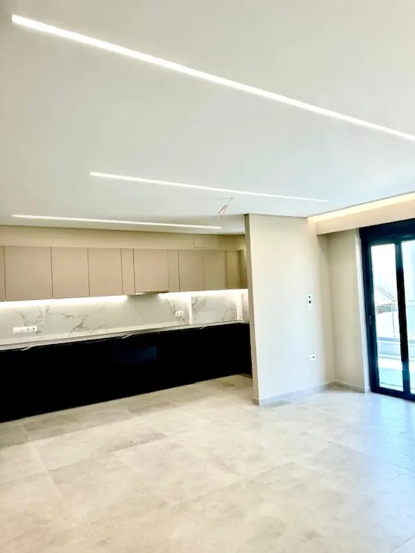 100 m² Newly Built Three-Bedroom Apartment for Sale in Piraeus — photo 2