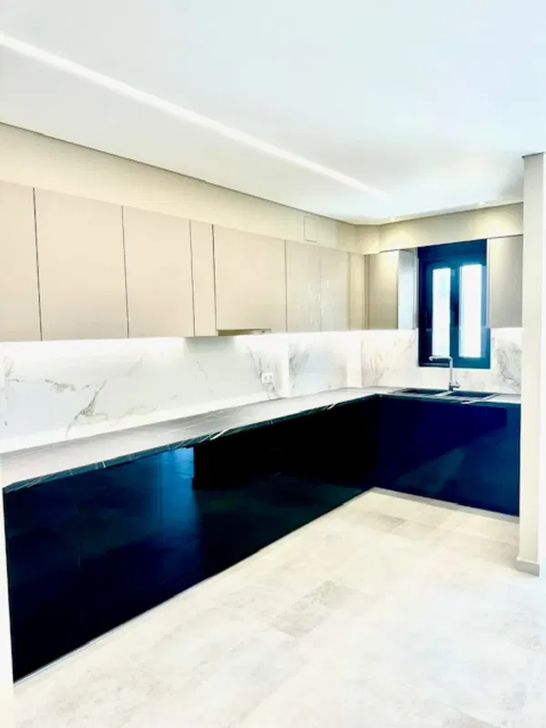 100 m² Newly Built Three-Bedroom Apartment for Sale in Piraeus — photo 5