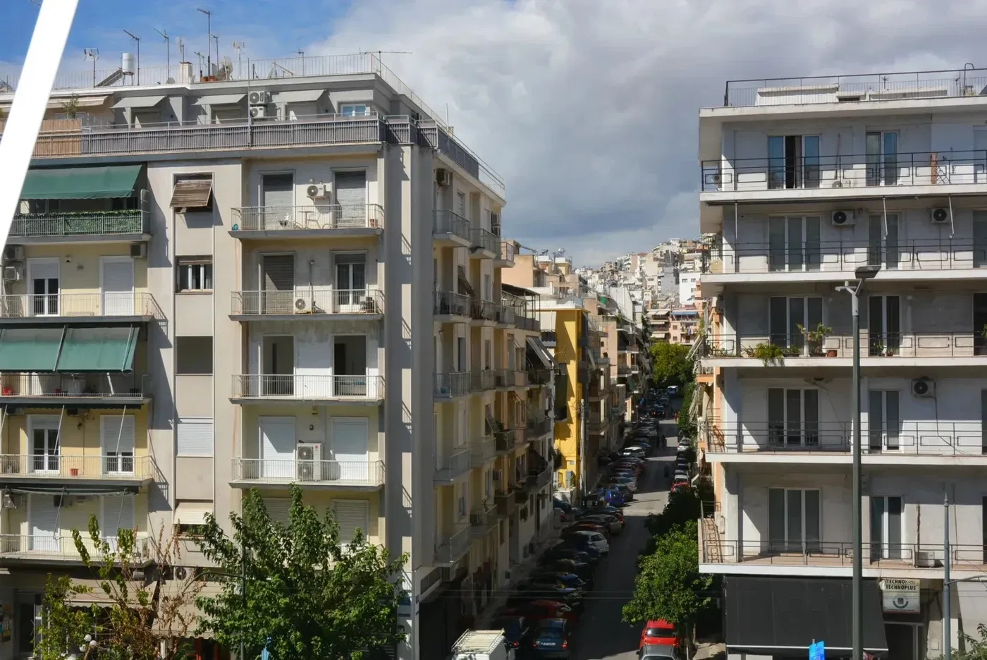 Two-Bedroom Apartment for Sale in Ampelokipoi, Athens Center with Alarm system