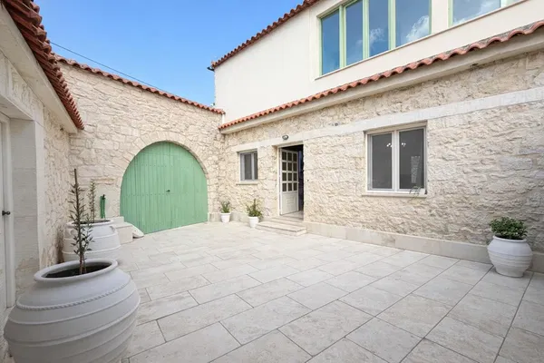 Four-Bedroom Villa for Sale in Tetrachori, Heraklion