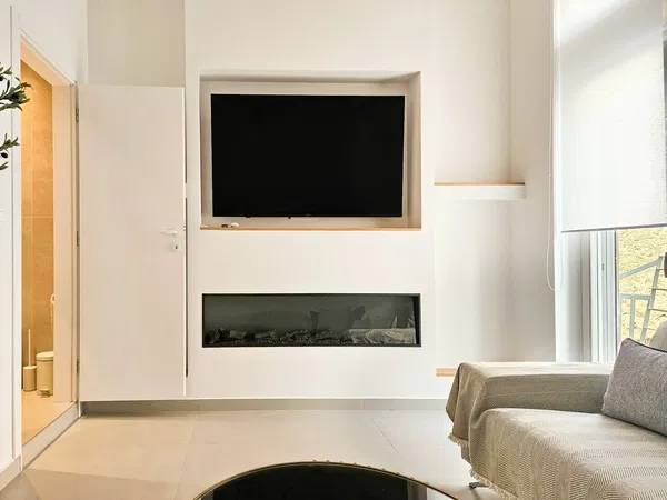 Renovated Two-Bedroom Apartment for Sale in Chania — photo 5