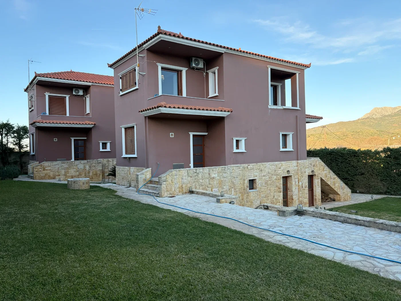 260 m² Apartment with Four Bedrooms for Sale in Evia, Sterea Hellas