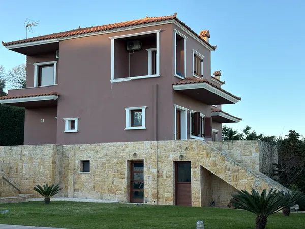 260 m² Apartment with Four Bedrooms for Sale in Evia, Sterea Hellas — photo 3