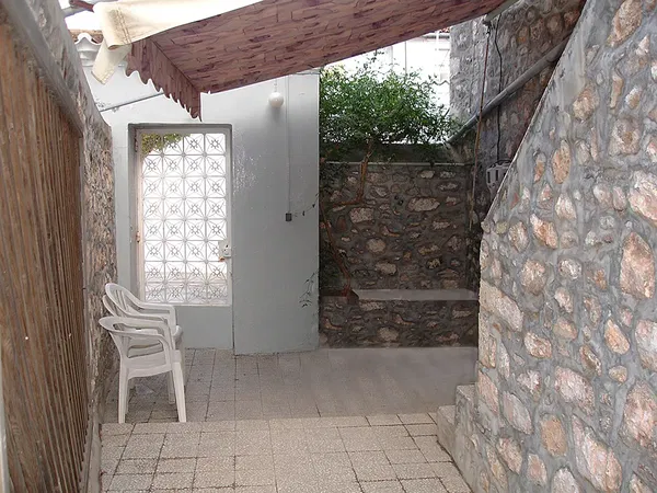 265 m² Villa with Five Bedrooms for Sale in Hydra, Saronikos Islands — photo 4