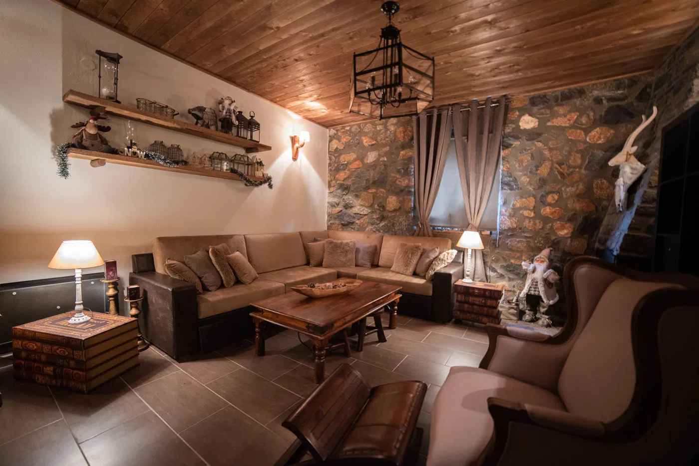 Two-Bedroom Villa for Sale in Kaimaktsalan, North Greece
