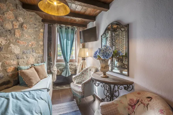 103 m² Two-Bedroom Villa for Sale in Kaimaktsalan, North Greece — photo 4