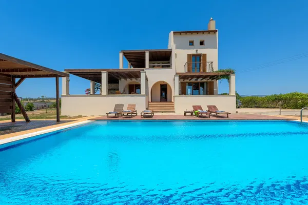 185 m² Four-Bedroom Villa for Sale in Rhodes, Dodecanese Islands — photo 2