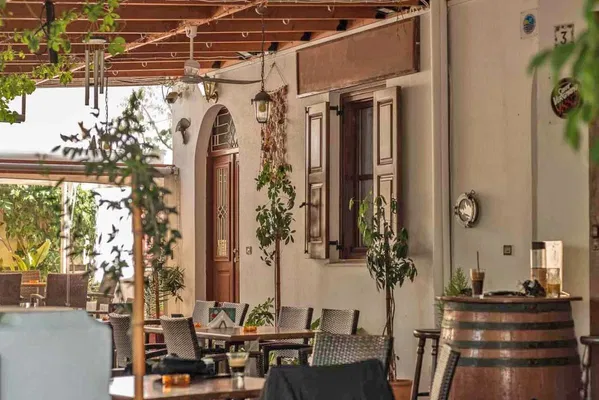 250 m² Building for Sale in Rhodes, Dodecanese Islands — photo 2