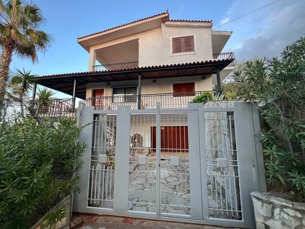 Sea-View Four-Bedroom Villa for Sale in Boeotia, Sterea Hellas — photo 4