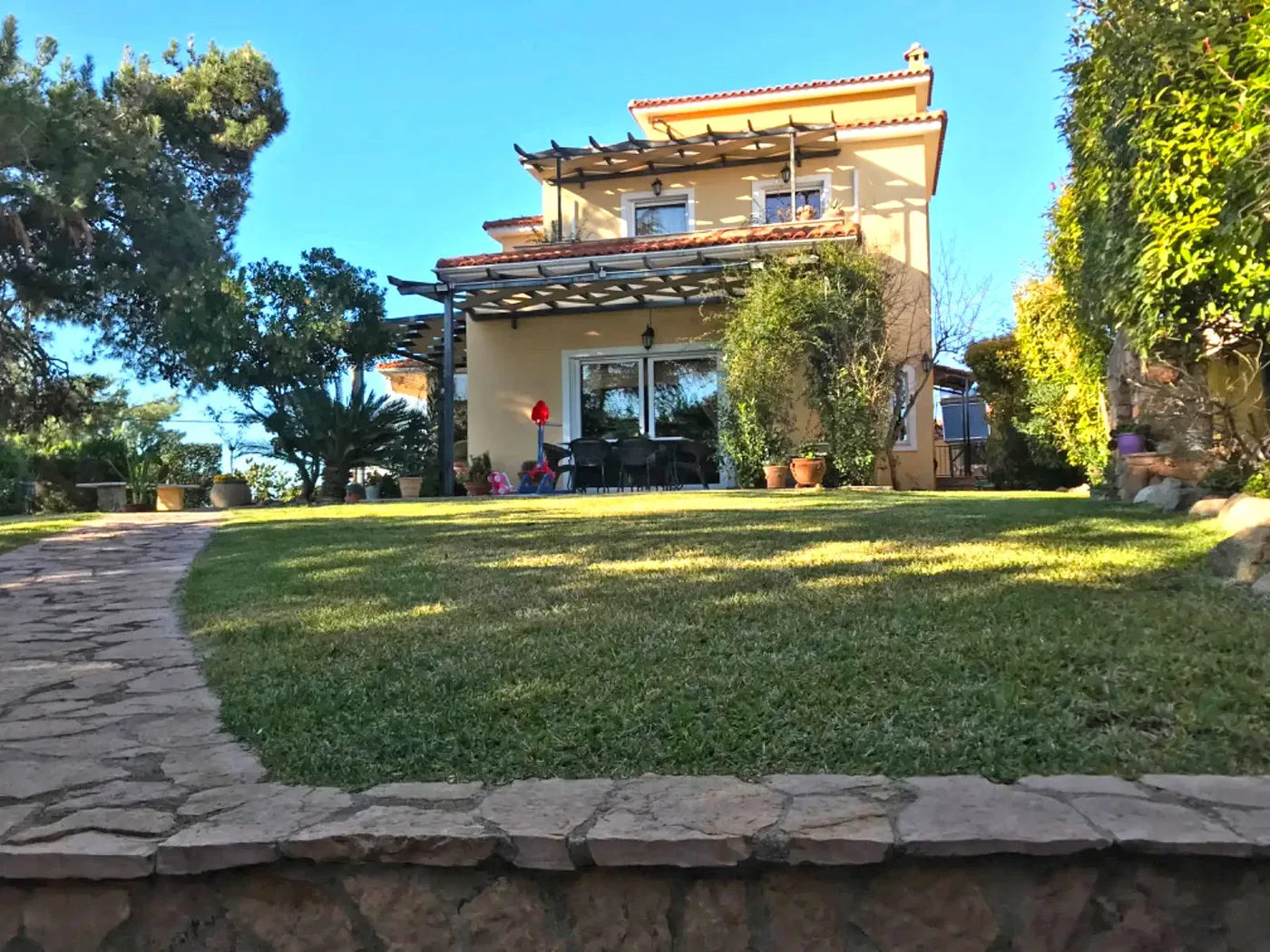 350 m² Villa with Four Bedrooms for Sale in Boeotia, Sterea Hellas