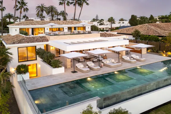 840 m² Villa with Six Bedrooms for Sale in Marbella, Spain — photo 5