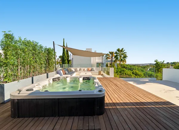484 m² Six-Bedroom Villa for Sale in Marbella, Spain — photo 5