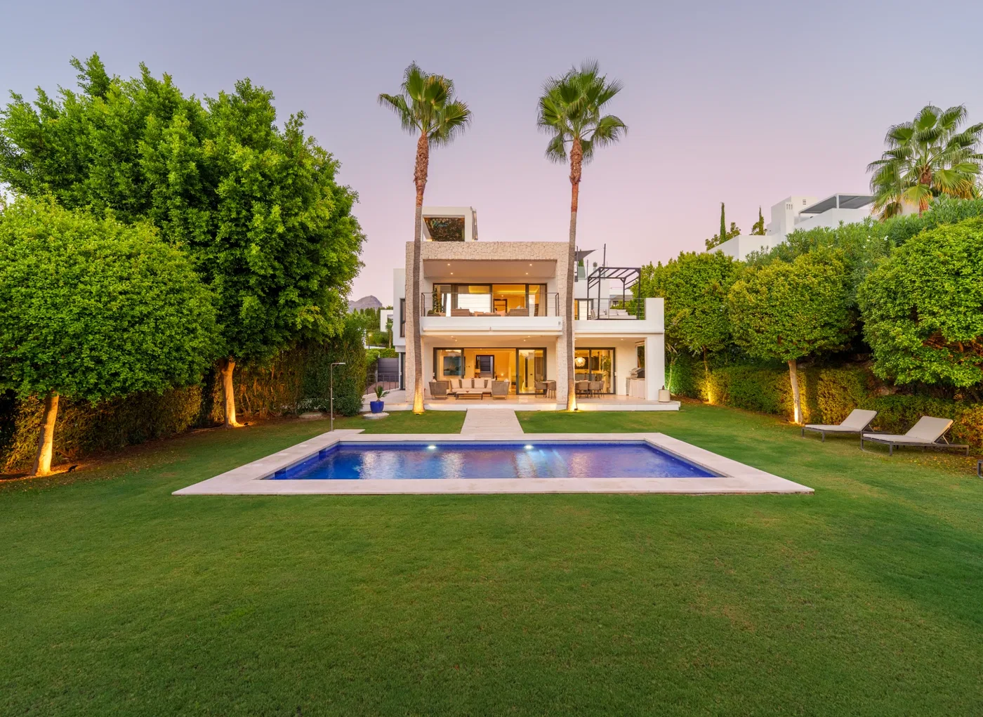 484 m² Six-Bedroom Villa for Sale in Marbella, Spain