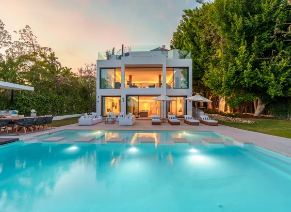 789 m² Villa with Six Bedrooms for Sale in Marbella, Spain — photo 2
