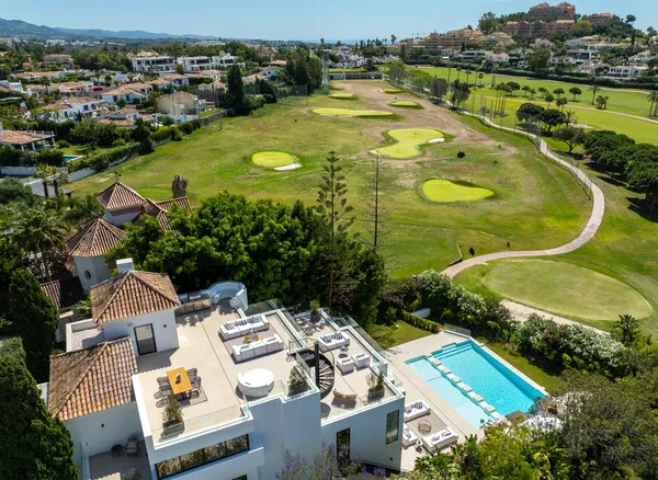 789 m² Villa with Six Bedrooms for Sale in Marbella, Spain — photo 5
