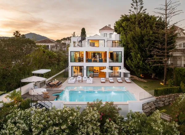 789 m² Villa with Six Bedrooms for Sale in Marbella, Spain — photo 4