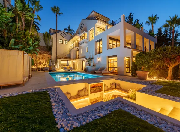 965 m² Six-Bedroom Villa for Sale in Marbella, Spain — photo 5