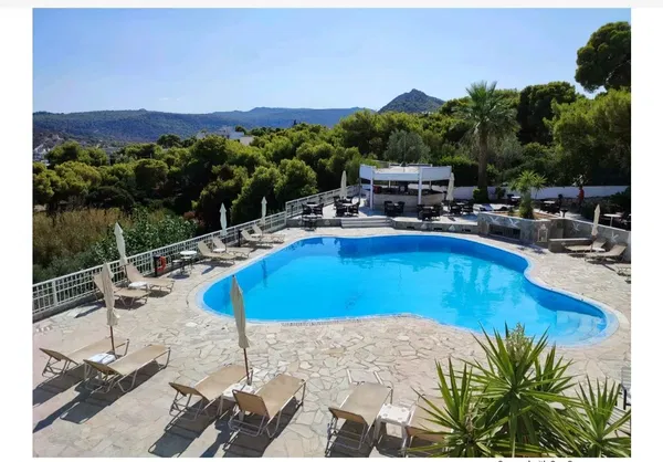 1850 m² Hotel for Sale in Aegina, Argosaronikos islands — photo 2