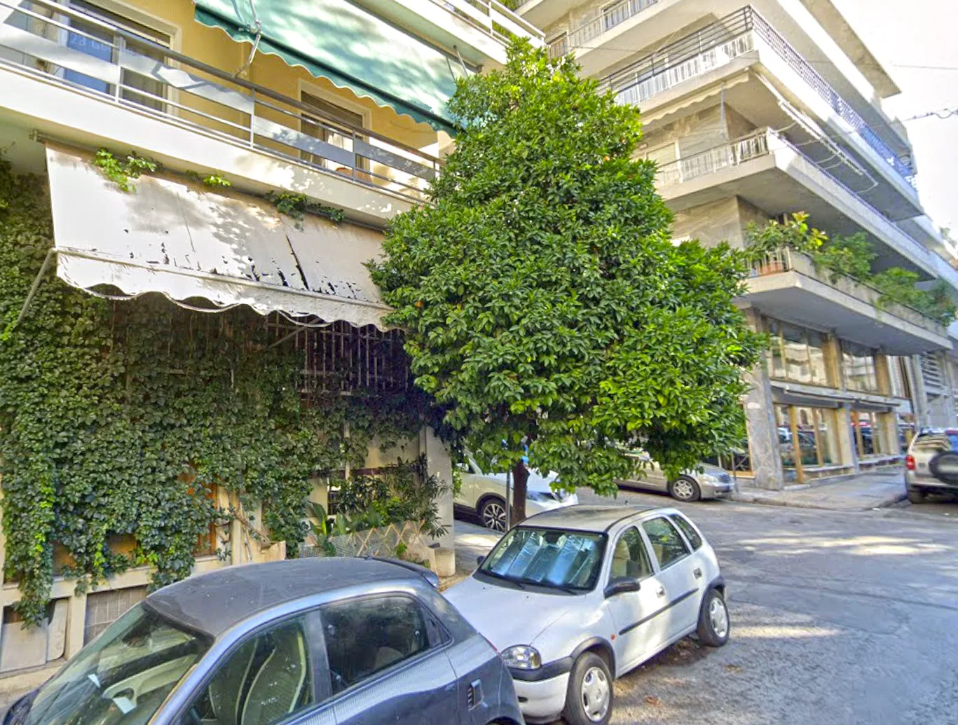 63 m² Commercial Space for Sale in Koukaki - Makrigianni, Athens Center