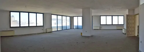 1150 m² Building for Sale in Piraeus — photo 5
