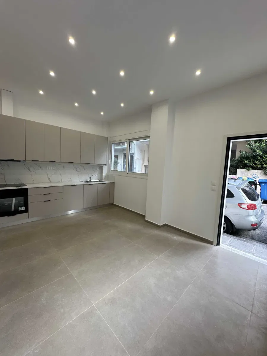 Renovated 45 m² Apartment with One Bedrooms for Sale in Neos Kosmos, Athens Center