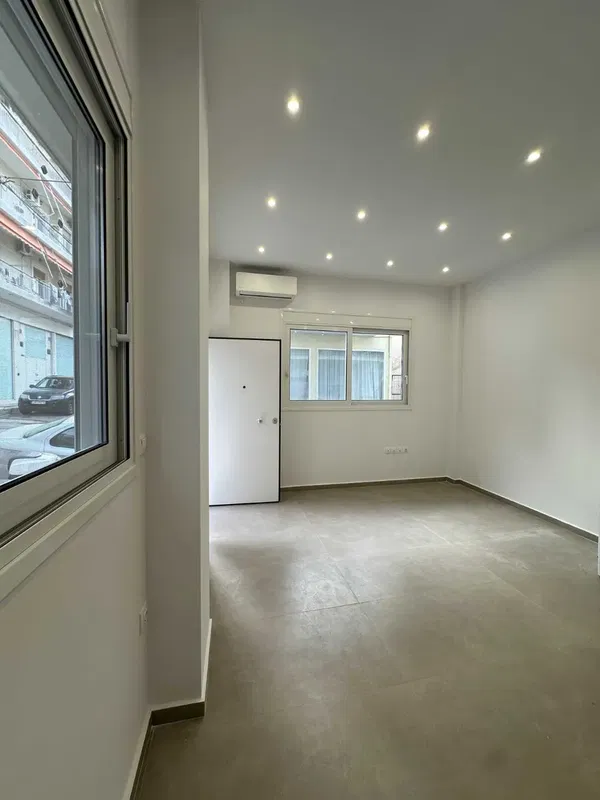 Renovated 45 m² Apartment with One Bedrooms for Sale in Neos Kosmos, Athens Center — photo 3