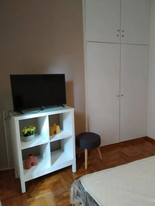 34 m² One-Bedroom Renovated Apartment for Sale in Exarchia - Neapoli, Athens Center — photo 5