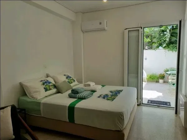 33 m² Renovated One-Bedroom Apartment for Sale in Mets - Kallimarmaro, Athens Center — photo 5